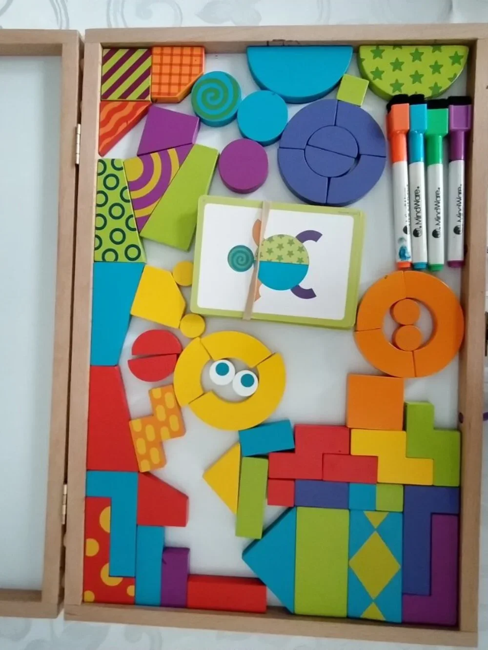 Mindware Imagination Magnets 45+ Pieces With Pattern Design Cards Carrying Case
